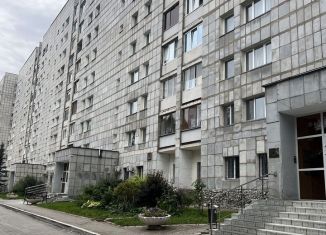 Продается 2-комнатная квартира, 50 м2, Пермь, улица Мильчакова, 19