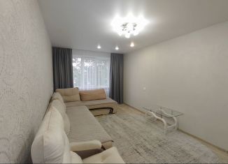 Сдаю 2-комнатную квартиру, 53 м2, Тобольск, 10-й микрорайон, 11