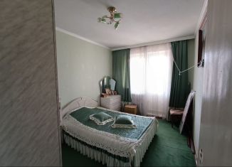 Продаю трехкомнатную квартиру, 64 м2, Старый Оскол, микрорайон Солнечный, 3