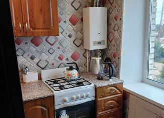 Сдача в аренду 2-ком. квартиры, 46 м2, Валдай, Октябрьская улица, 20/21