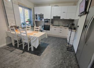 Продажа 3-ком. квартиры, 69.7 м2, Северодвинск, улица Набережная реки Кудьма, 13