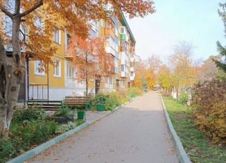 Трехкомнатная квартира на продажу, 59 м2, Бийск, улица Льнокомбинат, 85