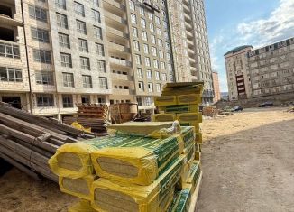 Продажа 2-ком. квартиры, 93 м2, Махачкала, улица Перова, 13Б