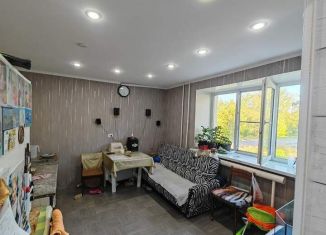 Продаю двухкомнатную квартиру, 52.9 м2, Чувашия, Коммунистическая улица, 33