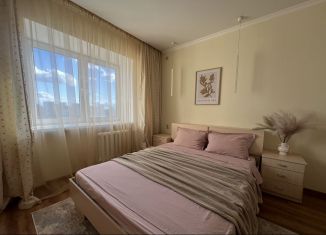 Сдам 2-комнатную квартиру, 71 м2, Тюмень, улица Московский Тракт, 83к2