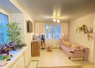 Продажа 2-ком. квартиры, 30.8 м2, Ярославль, улица Чкалова, 19А