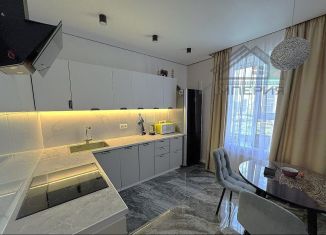 Продается двухкомнатная квартира, 55.4 м2, Казань, улица Братьев Касимовых, 35