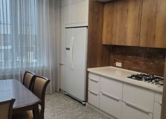 Продажа двухкомнатной квартиры, 66.2 м2, Набережные Челны, улица Назипа Зиатдинова, 5