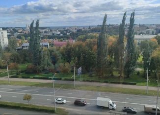 Продаю двухкомнатную квартиру, 60 м2, Владимир, Октябрьский проспект, 36