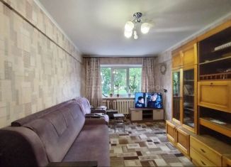 Продам двухкомнатную квартиру, 44 м2, Северск, улица Калинина, 87