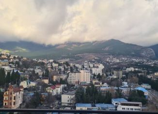 Продаю 3-комнатную квартиру, 138 м2, Ялта, Киевская улица, 22