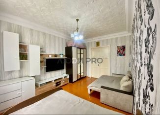 Продаю 4-ком. квартиру, 94.7 м2, Республика Башкортостан, улица Калинина, 13