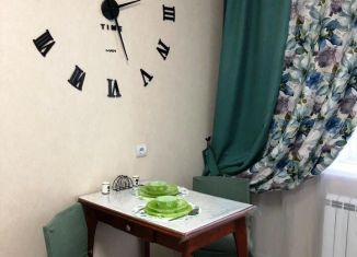 Сдам в аренду многокомнатную квартиру, 39 м2, Йошкар-Ола, Комсомольская улица, 86