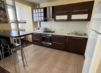 Сдам квартиру студию, 40 м2, Ростов-на-Дону, улица Лелюшенко, 1А