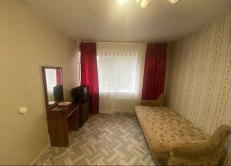 Сдаю комнату, 17.3 м2, Псковская область, улица Максима Горького, 51