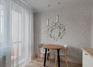 Продаю 2-ком. квартиру, 58.8 м2, Тюмень, улица Федюнинского, 56