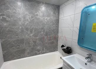 Продажа 3-ком. квартиры, 64 м2, Старый Оскол, микрорайон Жукова, 19