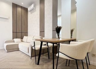 Трехкомнатная квартира на продажу, 68.9 м2, поселок городского типа Отрадное, шоссе Дражинского, 24