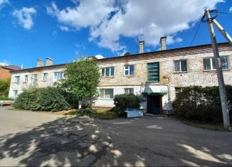 Продаю 2-ком. квартиру, 43.3 м2, Омская область, Заводская улица, 22А