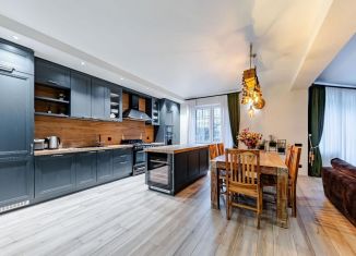 Продаю трехкомнатную квартиру, 270 м2, Сестрорецк, Дубковское шоссе, 30