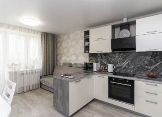 Продам 2-ком. квартиру, 67.5 м2, Тюмень, улица Павла Шарова, 7к1