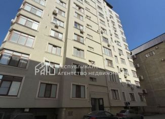 Продаю 2-комнатную квартиру, 100 м2, Махачкала, улица 65-летия Победы, 4Б