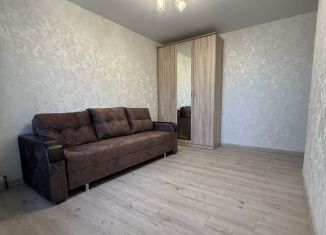 Сдается двухкомнатная квартира, 45 м2, Республика Башкортостан, улица Коммунаров, 7