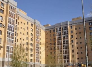 Продаю 3-ком. квартиру, 90 м2, Казань, проспект Альберта Камалеева, 12