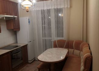 Сдаю однокомнатную квартиру, 39 м2, Тольятти, бульвар Космонавтов, 3Б