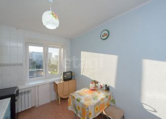 Продажа 3-ком. квартиры, 63.7 м2, Тюмень, улица Пермякова, 52