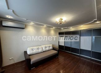 Продажа 2-ком. квартиры, 50 м2, Октябрьский, 35-й микрорайон, 3