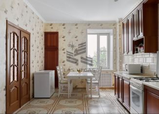 Продам 4-ком. квартиру, 127 м2, Татарстан, улица Рихарда Зорге, 30А