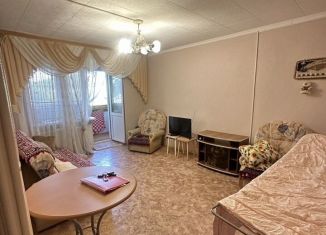 Сдам двухкомнатную квартиру, 56 м2, Биробиджан, улица Дружбы, 11