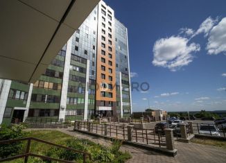 Продаю двухкомнатную квартиру, 96.6 м2, Киров, улица Героя Николая Рожнева, 4