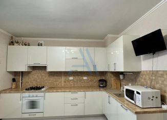 Продаю двухкомнатную квартиру, 69.6 м2, Казань, улица Павлюхина, 99Б