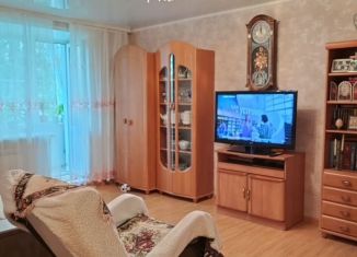 Продаю двухкомнатную квартиру, 52 м2, Красноярский край, 8-й микрорайон, 13