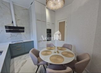 Сдаю в аренду 3-комнатную квартиру, 122 м2, Санкт-Петербург, Авиационная улица, 7