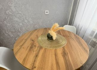 Продается однокомнатная квартира, 32 м2, Барнаул, улица Георгия Исакова, 264