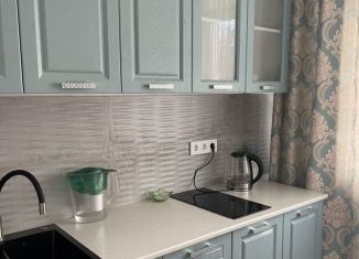 Сдаю в аренду однокомнатную квартиру, 33 м2, Чебоксары, улица Маршака, 2