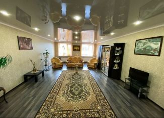 Продаю двухкомнатную квартиру, 108 м2, Балашов, улица Красина, 82