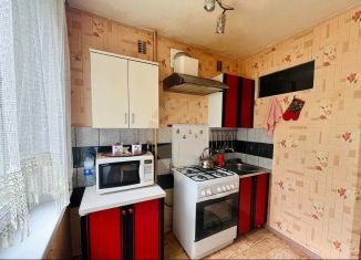 Продается двухкомнатная квартира, 43.7 м2, Старый Оскол, микрорайон Лебединец, 20