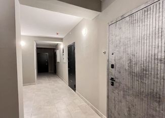 Продаю однокомнатную квартиру, 44 м2, посёлок городского типа Медведево, улица Дмитрия Средина, 3