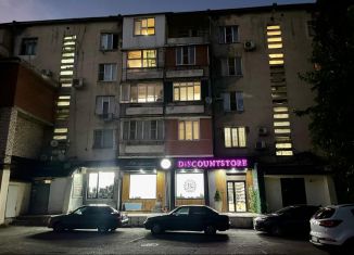 Однокомнатная квартира на продажу, 40 м2, Махачкала, проспект Имама Шамиля, 14
