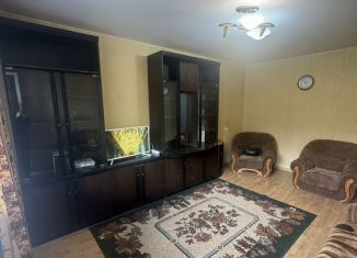 Сдам двухкомнатную квартиру, 50 м2, Саратов, улица имени Карла Маркса, 9/19