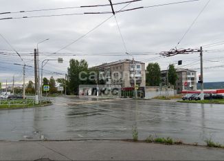 Продаю торговую площадь, 102.1 м2, Пермский край, улица Мира, 28