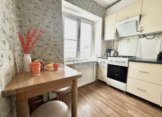 Продаю 2-комнатную квартиру, 44.8 м2, Чебоксары, Ленинградская улица, 16