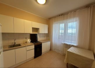 Сдача в аренду 1-ком. квартиры, 40.2 м2, Троицк, Академическая площадь, 4