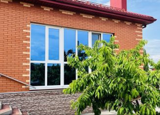 Продается дом, 200 м2, Сальск, улица 8 Марта, 1А