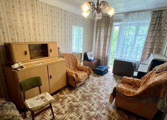 Продается двухкомнатная квартира, 40.9 м2, Великие Луки, проспект Ленина, 14