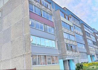 Продаю 1-ком. квартиру, 54.3 м2, Кондопога, проспект Калинина, 2А